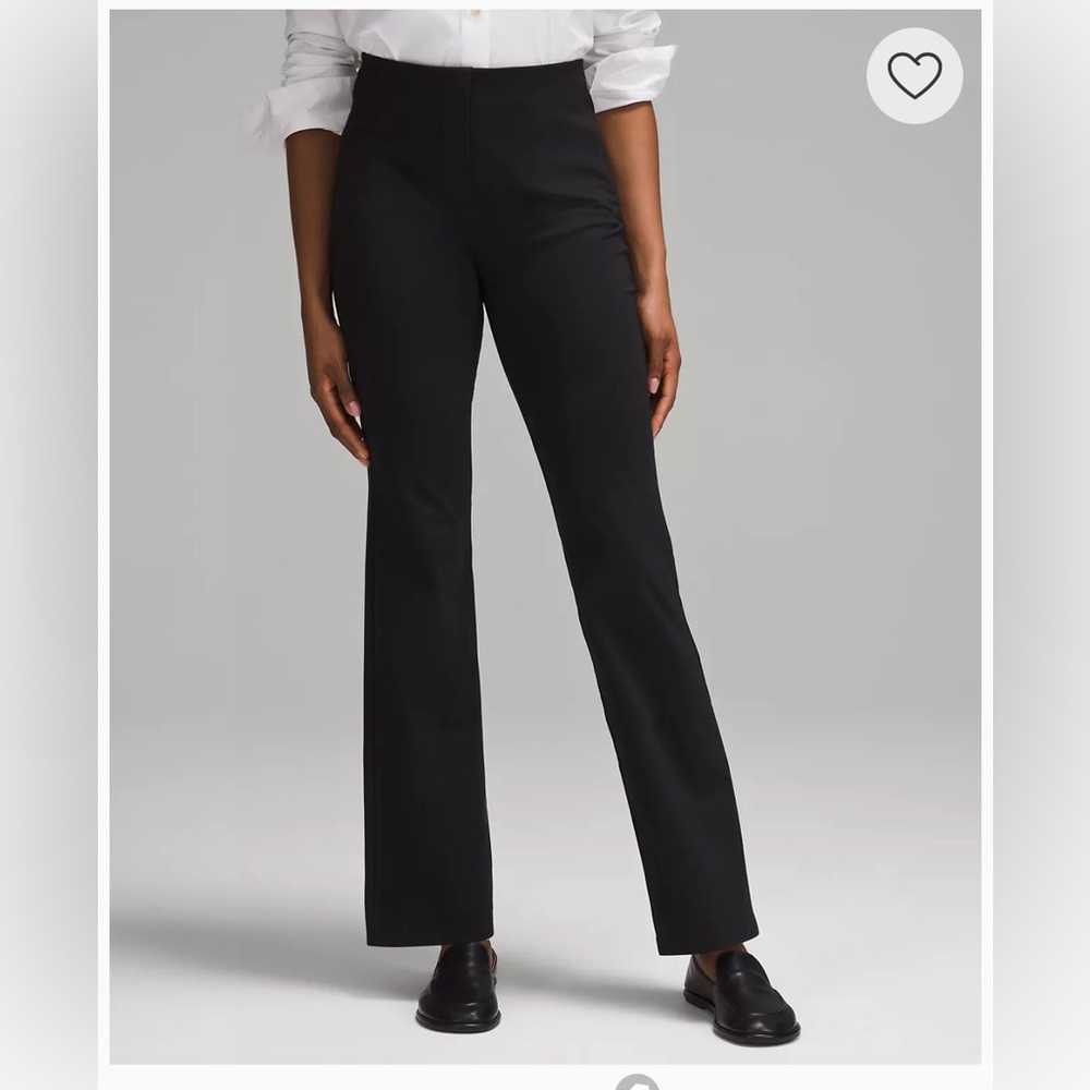 Smooth Fit Pull-On High-Rise Pant
Regular